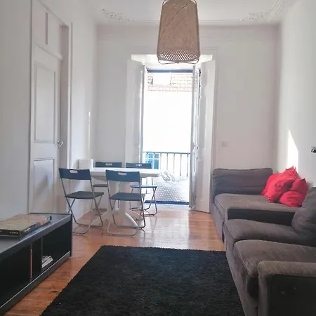 Trem Bom Hostel Oeiras